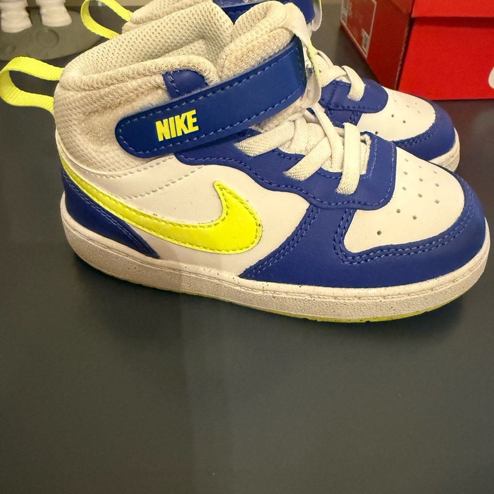 Nike Kids Blue and Yellow Sneakers